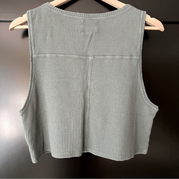 NWT Aerie Offline cropped tank top size medium - Picture 3 of 12